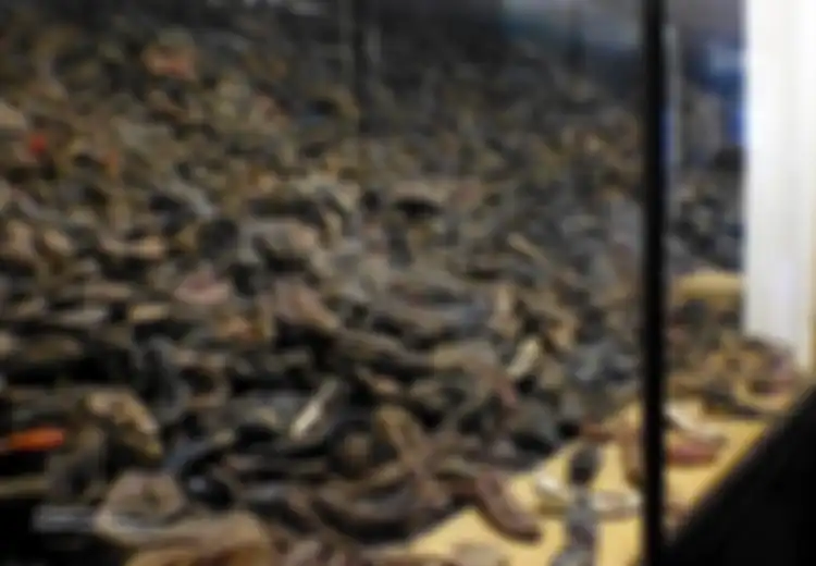 Di Blok Maut Kamp Konsentrasi Nazi Ini Rambut Para Korban yang Tewas Dijadikan Bahan Tekstil, Sadis!