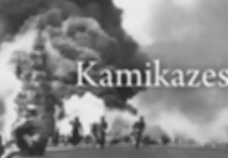 Meski Kapal Perangnya Dihantam Pesawat Kamikaze Jepang, Komandan Kapal Ini Memerintahkan agar Sang Pilot Dimakamkan Secara Terhormat