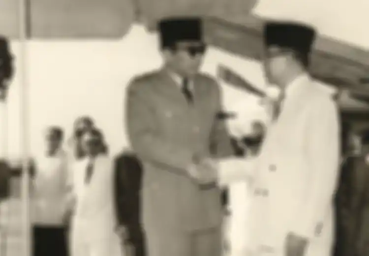 Penculikan Bung Karno Terhenti di Jalan Gara-gara Fatmawati Menyusui Guntur Yang Masih Bayi