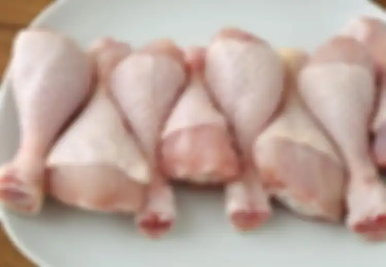Bisa Fatal Akibatnya, Jangan Lagi Mencuci Daging Ayam Mentah Sebelum Dimasak, Ini Penjelasannya