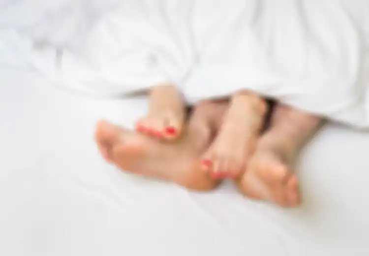 6 Hal Ini Katakan pada Wanita Saat Berhubungan Intim di Tempat Tidur