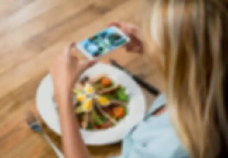 Trik Foto Makanan Keren Ala Berry Phan Dengan Alat yang Cukup Terjangkau