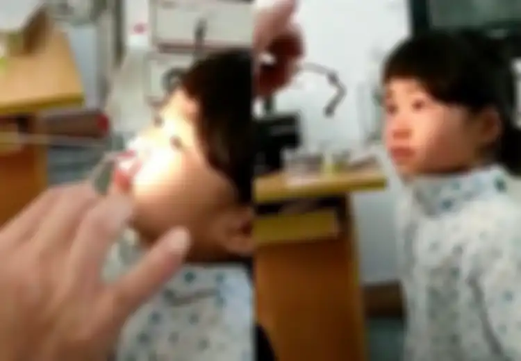 Merasa Janggal, Ternyata Sebulan Lebih Cacing Bersarang Dalam Hidung Anak Ini