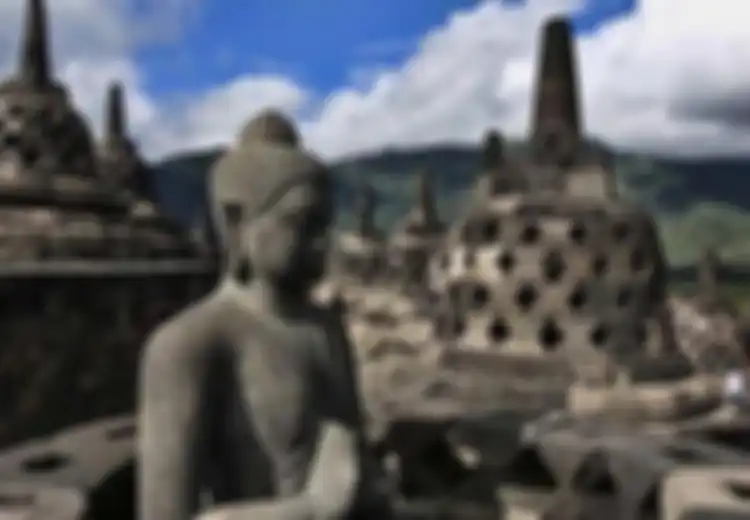 Pantas Harga Tiket Candi Borobudur Naik Jadi Rp750.000 Hingga Kuota Wisatawan Dibatasi, Rupanya Dilarang Masukkan Tangan ke Dalam Stupa, Akibatnya Tak Main-main!