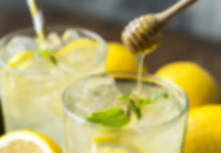 Tak Ada Salahnya Coba Minum Air Madu dan Lemon Hangat saat Perut Kosong, 6 Manfaat Ini Akan Dirasakan Tubuh