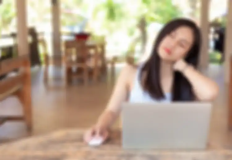 Wanita Ini Lumpuh Setelah Meretakkan Lehernya Hingga Berbunyi 'Krek'