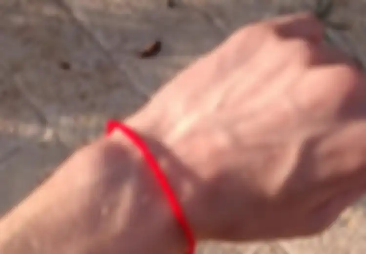 Berkaitan dengan 'Mata Iblis,' Apa Sebenarnya Makna Gelang Tali Merah yang Dianggap sebagai Khas Tradisi Yahudi Ini?