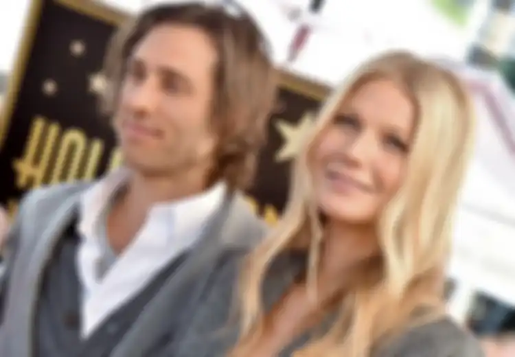 Gaya Hidup Terpisah dengan Suami Ala Gwyneth Paltrow Disebut Bisa Bikin Hubungan Terus Romantis, Berminat?