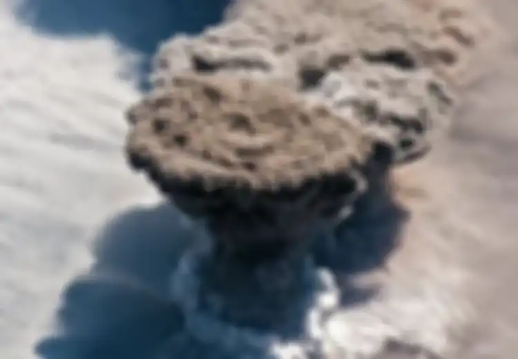 Suhunya Capai 1.100 Celsius dan Meroket 15 Kilometer ke Angkasa, Gunung Ini Kembali Erupsi