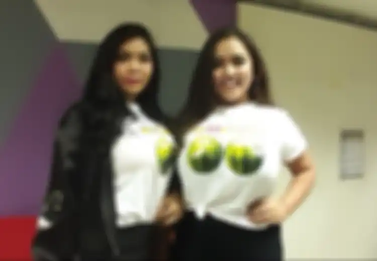 Viral Goyangan Duo Semangka: Hati-hati, Goyangan dengan 'Aset' Sebesar Itu Bisa Bahayakan Pemiliknya