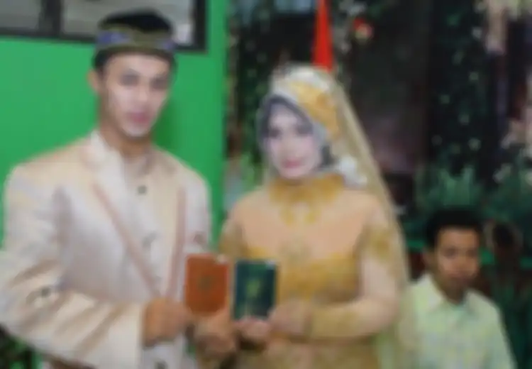 Pemuda 24 Tahun Ini Rela Nikahi Janda 50 Tahun, Rupanya Kepincut Gara-gara Hal Ini