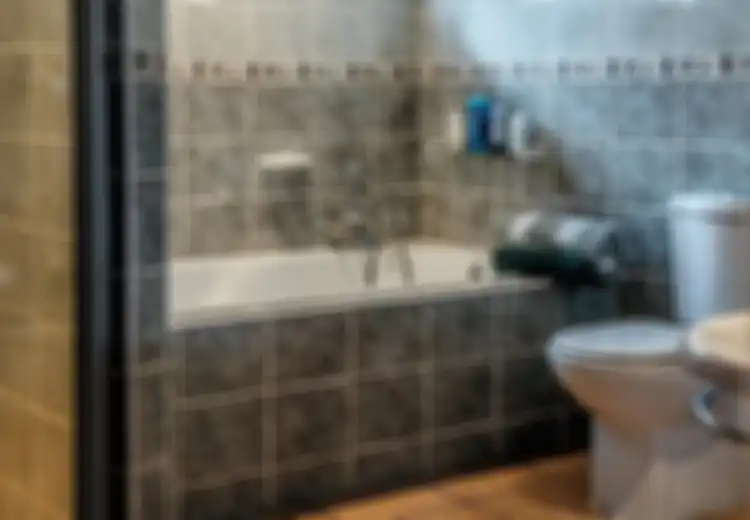 Jangan Lakukan Lagi, 7 Kebiasaan Sepele di Kamar Mandi Ini Dapat Merusak Kesehatan, Apa Saja?