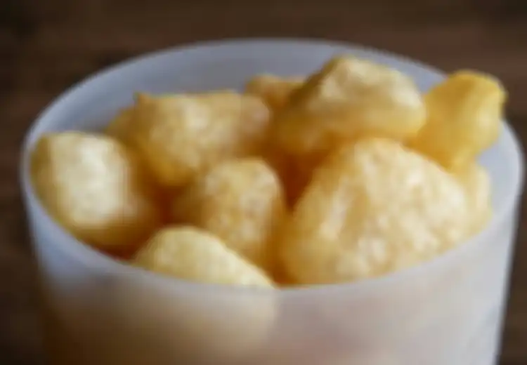 Suka Dengan Kerupuk Kulit? Hati-hati, Beredar Kerupuk Kulit Babi Dijual Sebagai Kerupuk Kulit Sapi, Biar Tidak Tertipu Pedagang Nakal Mari Bedakan Keduanya