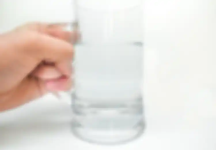 Sebaiknya Jangan Minum Sisa Air Minum Tadi Malam di Pagi Hari, Bisa-bisa Ini yang Akan Dialami Tubuh Anda