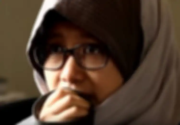 Punya Ayah 'Terobsesi' Dengan ISIS, Gadis Ini Sampai Dipaksa Putus Sekolah Agar Ikut Pergi Ke Suriah Demi Bergabung Dengan ISIS 'Saya Maafkan Ayah Saya Karena Dia Juga Manusia'