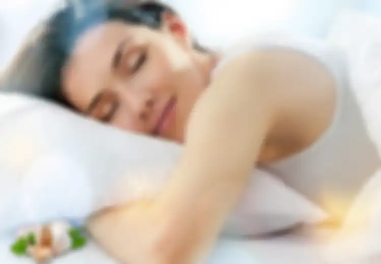 Coba Letakkan Bawang Putih di Bawah Bantal Sebelum Tidur, Perubahan Mengejutkan Ini Akan Terjadi pada Tubuh Anda