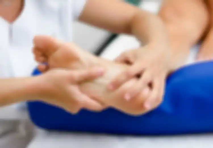 Jika Telapak Kaki Terasa Panas dan Nyeri, Anda Patut Waspada, Ada Kaitannya dengan Penyakit Tertentu Seperti Diabetes hingga Kekurangan Nutrisi!