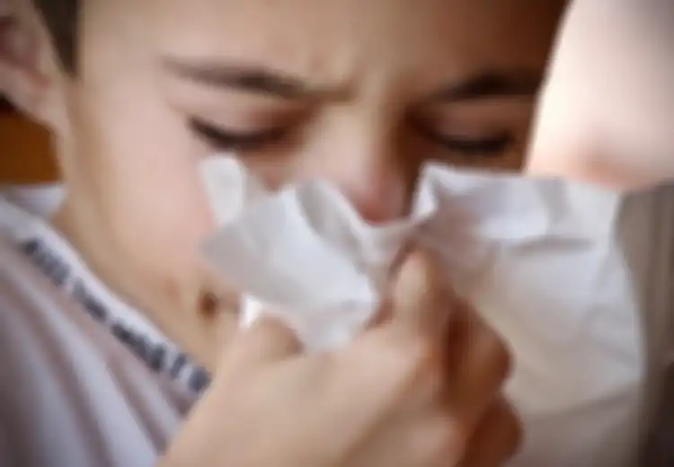 4 Cara Mengatasi Hidung Tersumbat, Salah Satunya Menghirup Uap Teh!
