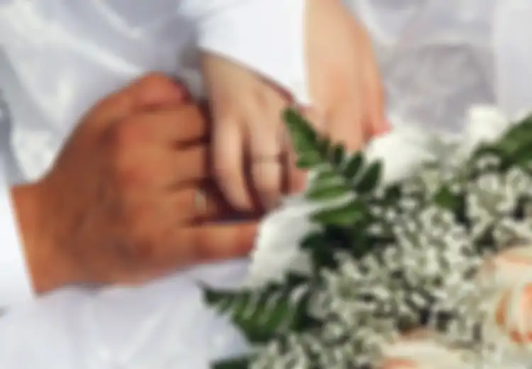 Kisah Penipuan Berkedok Pernikahan 'Tak Biasa', Wanita Ini Nekat Menyamar sebagai Pria sampai Bikin 2 Kembang Desa Kepincut, Aksinya Terbongkar karena Ini