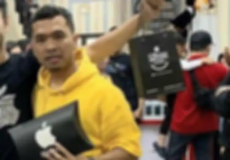 Pemiliknya Jadi Tersangka Penjualan Barang Ilegal dan Sita 190 Ponsel, Toko PS Store Tetap Beroperasi, Bahkan Masih Bagi-bagi Giveaway Ponsel