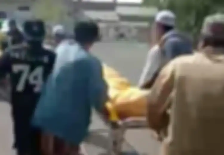 Heboh Video Warga Ciumi Jenazah Berstatus Probable Covid-19 di Malang, Polisi Beri Penjelasan