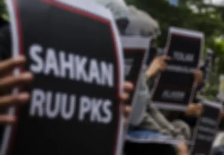 Ditolak Hampir Oleh Semua Buruh dan Pekerja Seluruh Indonesia, Omnibus Law Justru Gencar Dipromosikan oleh Artis-artis Indonesia: 'Ujung-ujungnya Minta Maaf dan Klarifikasi, Basi!'