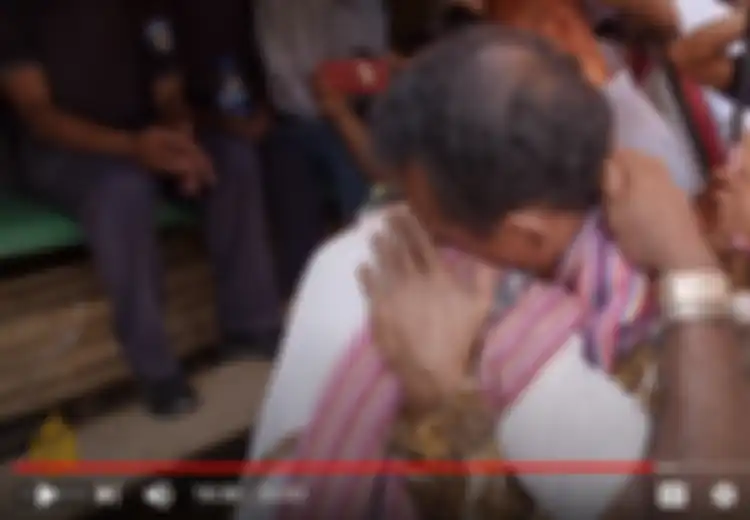 Berawal dari Ditanya Ibu Kota Indonesia saat Main Judi di Tengah Jalan, Bocah Timor Leste Ini 'Diculik' Anggota TNI dan Tak Pernah Kembali Lagi ke Tanah Kelahirannya
