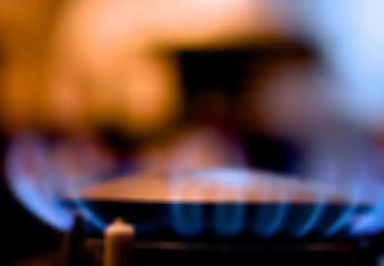 Menyesal Baru Tahu Sekarang? Begini Rupanya Trik Hemat dari Restoran Saat Masak Pakai Kompor Gas yang Bikin Gas Awetnya Berbulan-bulan, Coba Deh!