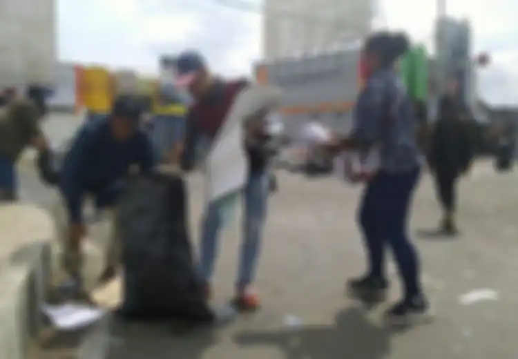 Salut! Ikut Demo Tolak UU Cipta Kerja, Mahasiswa Papua: Kami yang Bawa Sampah, Kami yang Harus Bersihkan