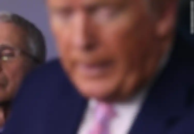 Benar-benar Kelewatan, Diperingatkan Berkali-kali Oleh Epidemiolog Ini Soal Virus Corona, Donald Trump Akhiri Kampanyenya dengan Mengolok-Olok Anthony Fauci: Anda itu Bencana!