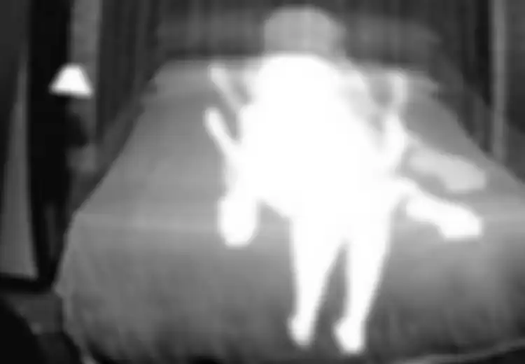 Pasang Kamera CCTV Supaya Bisa Melihat Penampakan Hantu di Rumahnya, Pria Ini Malah Melihat Penampakan Lebih Mengerikan Dari Hantu, Bahkan Sampai Syok Melihatnya