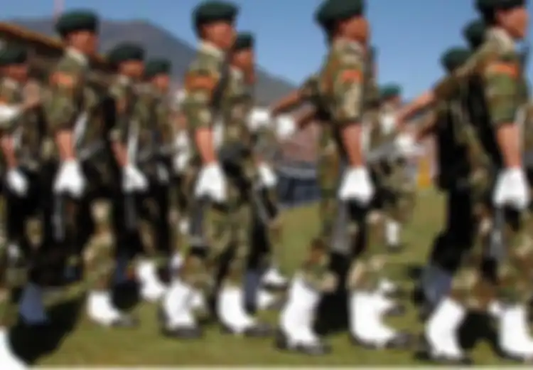 Ketika Negara Lain Berlomba Jadi Militer Terkuat, Negara-negara Ini Justru Terperosok Punya Militer Paling Lemah di Dunia
