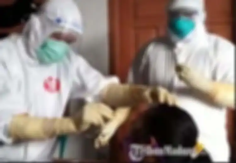 Jadi Satu-satunya Alat yang Bisa Buktikan Kita Positif Virus Corona Atau Tidak, Warga Indonesia Keluhkan Lamanya Hasil Tes Swab atau PCR, Dokter: Kapasitas Kita Memang Kurang