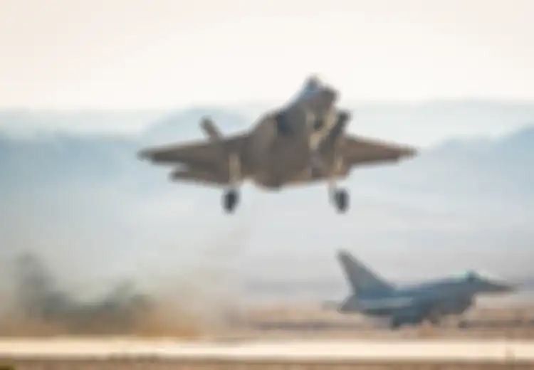 Makin Keras Mengecam Iran, Ini Perbandingan Kekuatan Militer Israel dan Iran