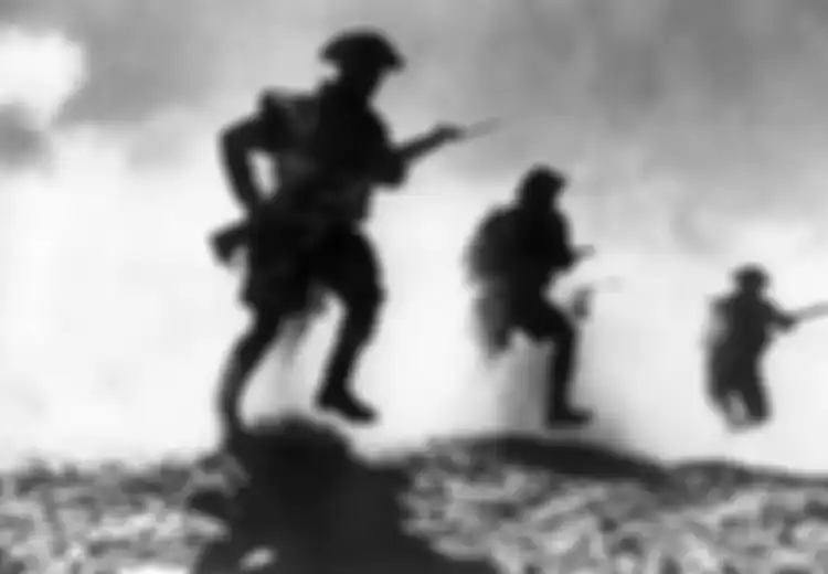 El Alamein; Perang Gurun Pasir Tunjukkan Kemenangan Inggris Atas Pasukan Jerman, dengan Menuangkan Banyak Baju Besi di Enam Jalur