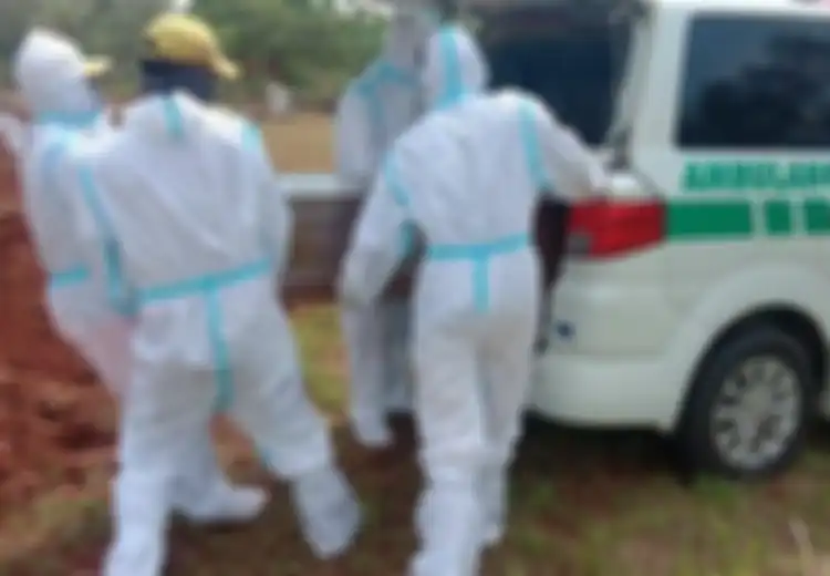 Bermula Hanya Alami Batuk Pilek Tak Kunjung Reda, Petugas Medis di Jawa Timur Ini Mendadak Meninggal Dunia Terpapar Covid-19, Ternyata Begini Kondisinya Sebelumnya.