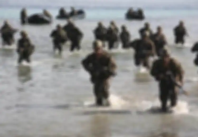 Jika Musuhnya ISIS, Amerika Pun Sampai Tinggalkan Gengsi Untuk Bekerja Sama dengan Taliban, Terkuak Ini Momen Tentara Amerika dan Pejuang Taliban Terlihat Akur