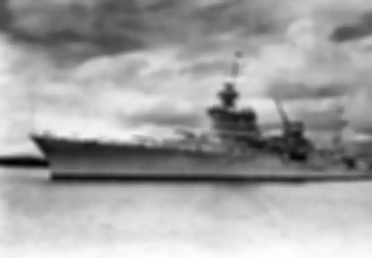 Kisah Tragis USS Indianapolis Tenggelam oleh Jepang, Awak Kapal yang Selamat Terapung di Lautan Hingga Harus ‘Berjuang’ Melawan Hiu