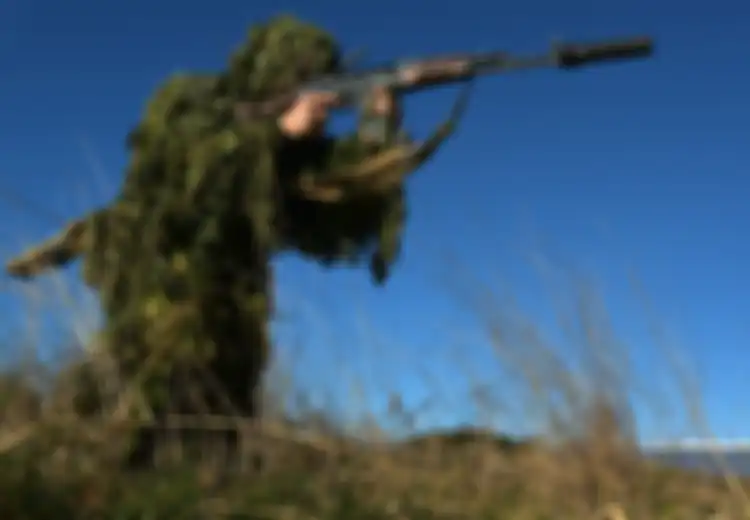 Meski Berpakaian Lapis Baja, Pelindung Tubuh Tidak Akan Menyelamatkan Anda Dari Senapan Sniper SVDK Mematikan dari Rusia