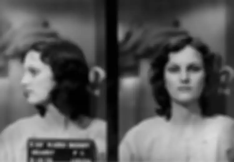 Punya Plot Twist Penculikan Paling Mengejutkan Sepanjang Sejarah, Inilah Kisah Patricia Hearst, Saat Korban Penculikan Malah Dijatuhi Hukuman Puluhan Tahun Ketika Berhasil Ditemukan