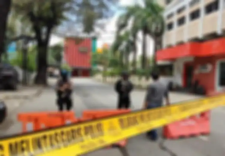 Lakukan Olah TKP Bom Bunuh Diri di Gereja Katedral Makassar, Polisi Temukan Banyak Paku Berserakan dengan Jarak Sekitar 100 Meter, Jelas Ada Unsur Bom Rakitan