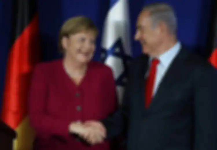Logikanya Sudah Tidak Bisa Dipahami, Membakar Bendera Israel Dilarang Tapi Membunuh Warga Palestina Bukan Masalah di Negara Gila Israel Ini