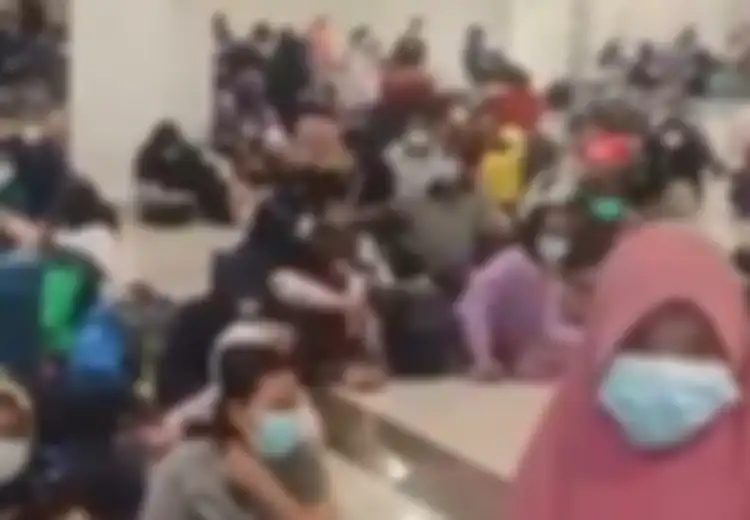 RS Wisma Atlet Penuh Sesak, Pasien Positif Terpaksa Dipulangkan, Hingga Jenazah Pasien Covid-19 Terpaksa Diangkut Pakai Truk Karena Ambulans Tak Cukup
