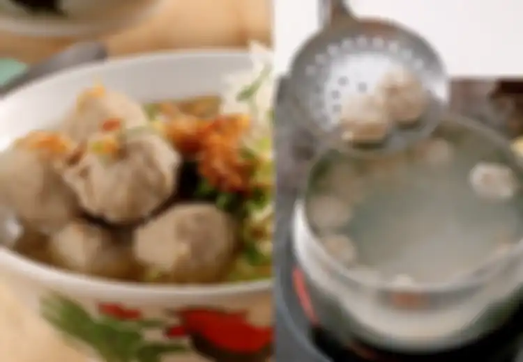 Suguhan Semangkuk Bakso yang Segar di Hari Panas dan Melelahkan, Mengapa Tidak Coba Bikin Sendiri? Begini Cara Membuat Bakso Sapi Rumahan, Dijamin Sehat dan Halal!