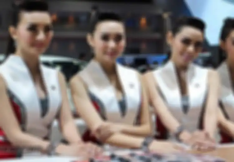 Frustasi Sampai Nekat Gabungkan Dua Jenis Vaksin dan Libatkan Militer, Negara Ini Kian Karut-marut Akibat Ulah Wanita-wanita Tercantiknya