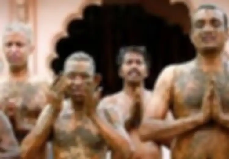 Warga India Lumuri Diri dengan Kotoran Sapi untuk Terapi Corona, Seorang Aktivis Ditahan Setelah Sebut 'Sains dan Akal Sehat' Adalah Obat Covid -19