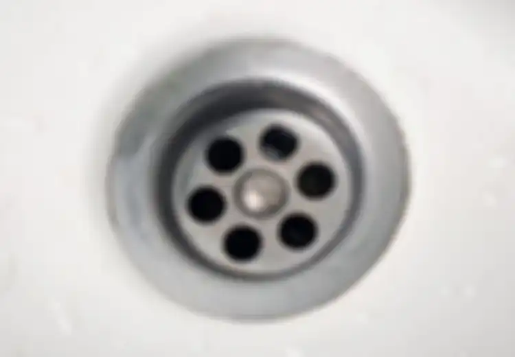 Kini Tak Usah Repot-Repot Buang Tenaga, Cuma Modal 2 Benda Dapur Plus Air Panas Ini Ternyata Semudah Ini Atasi Lubang Toilet yang Kotor dan Bau
