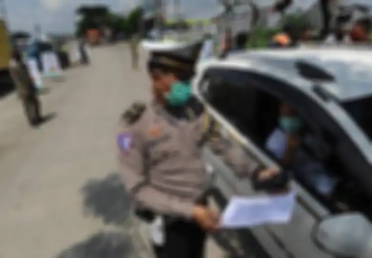 Edukasi Protokol Kesehatan Selama Pandemi Lebih Penting daripada Sanksi Pidana