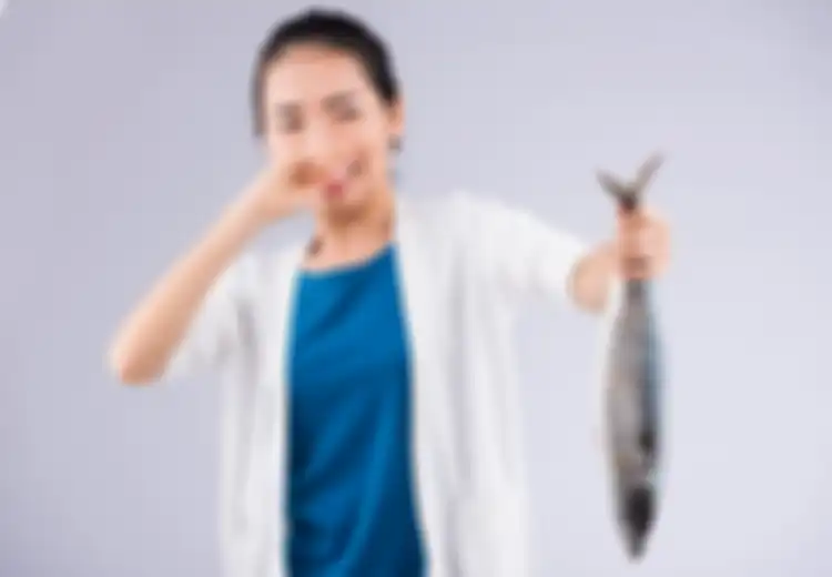 Jangan Menyesal Kalau Baru Tahu Sekarang, Begini Cara Mudah Hilangkan Bau Amis Ikan dan Trik Mudah Lepaskan Durinya