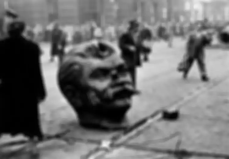 Ada Era Nazi di Jerman Meski Tanpa Patung Hitler, Fenomena Penghancuran Patung dalam Perspektif Sejarah, Bukan Berarti Menghapus Sejarah